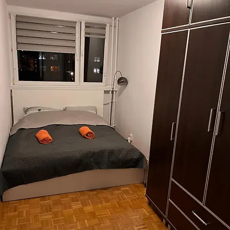 Bialowieska Street - 3 Pokoje, 54m2 *
