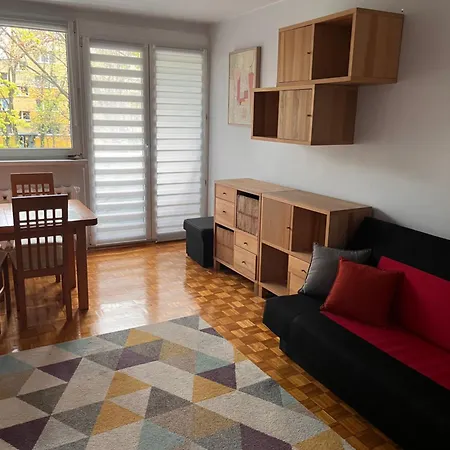 Bialowieska Street - 3 Pokoje, 54m2